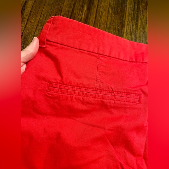 Old Navy 16 Bright red short, very good condition 👍🏼 - Picture 2 of 7